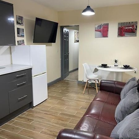 Modern 2 Bedroom Apartment In Derby City Centre Esterno foto