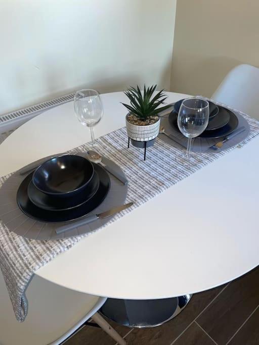 Modern 2 Bedroom Apartment In Derby City Centre Esterno foto