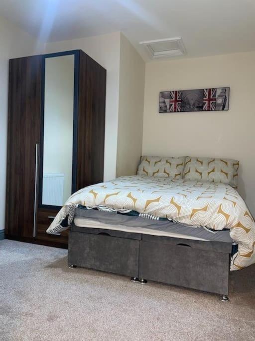 Modern 2 Bedroom Apartment In Derby City Centre Esterno foto